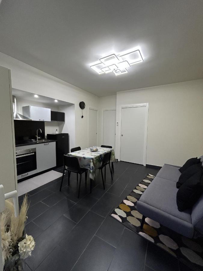 A.R Apartments カターニア エクステリア 写真
